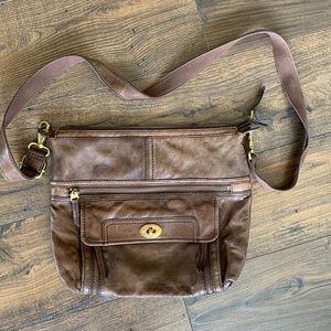 Fossil real leather brown, Crossbody purse, smoke, free animal, free home